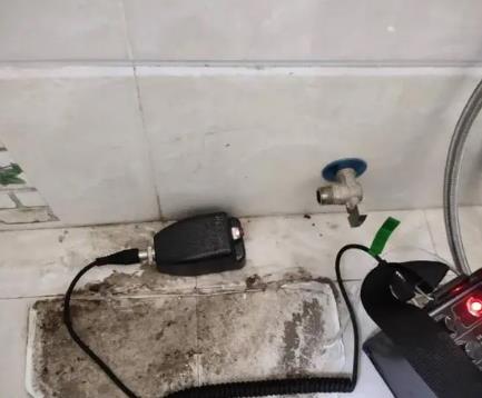 海口屋顶漏水维修公司分享下卫生间漏水的危害及解决方法